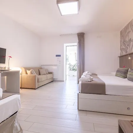 게스트하우스 Relais Regina Rosanna 4*